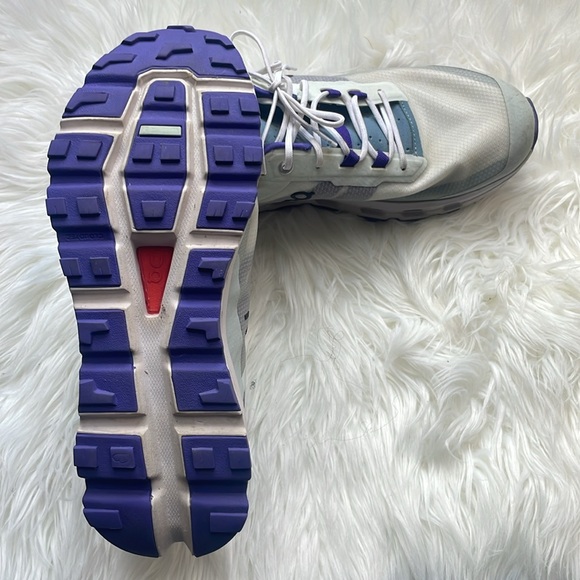 On Cloud CLOUDVISTA Running Shoe Size W9.5. Used in excellent condition. - Picture 4 of 10